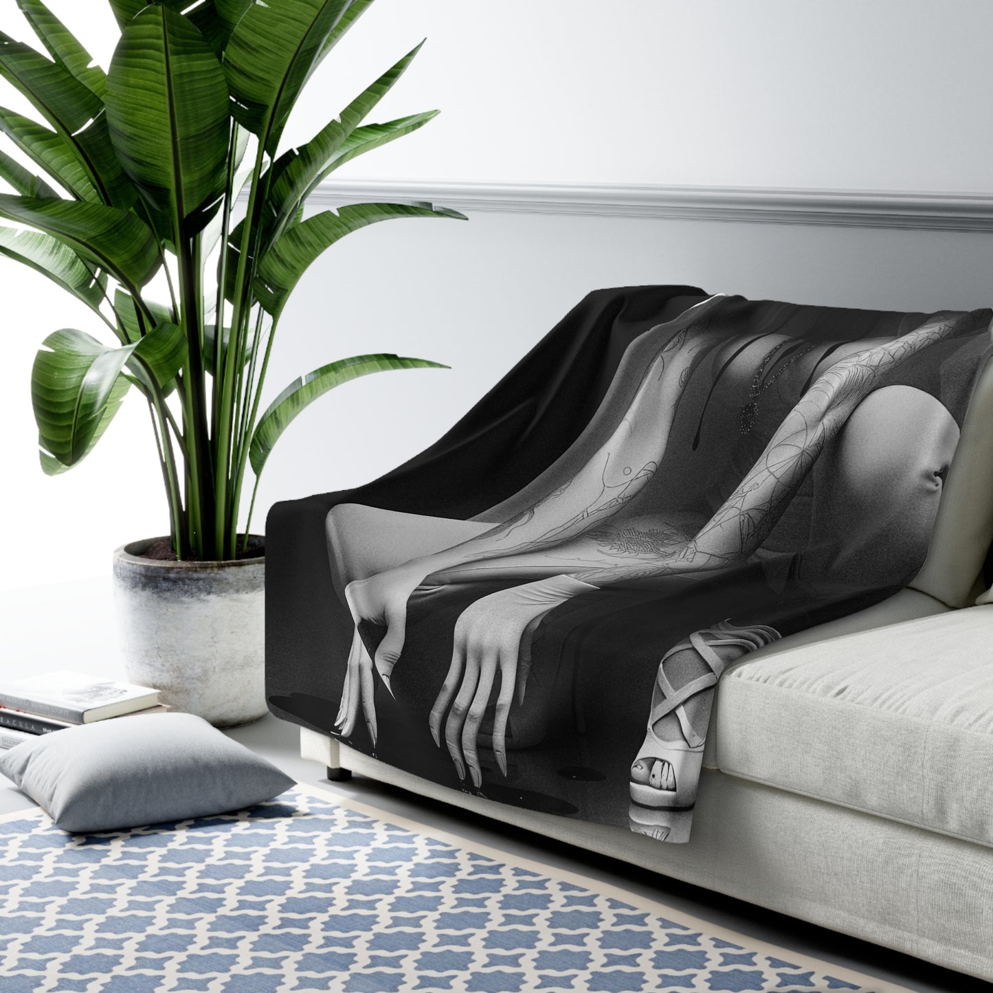 Gothic Sherpa Fleece Blanket - Cozy Horror Decor