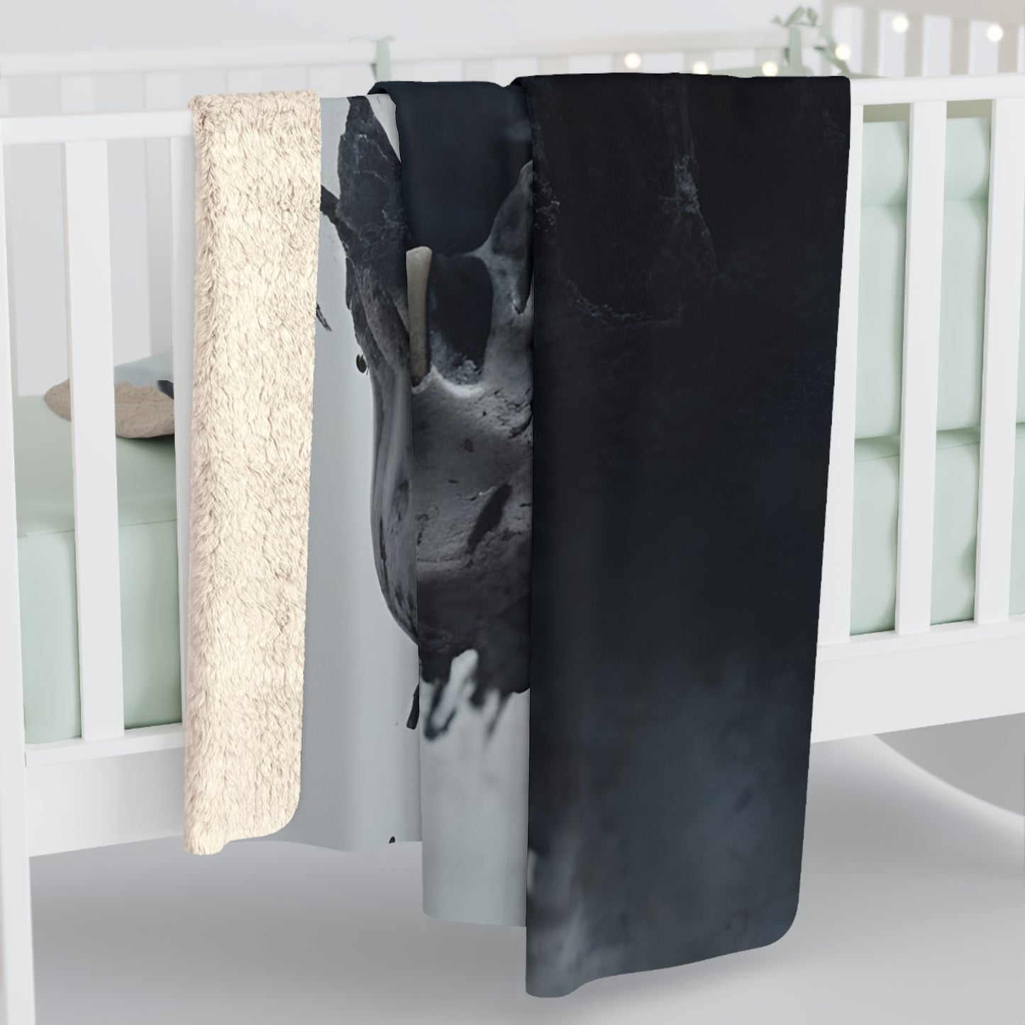 Gothic Skull Sherpa Fleece Blanket - Cozy Aesthetic Home Decor